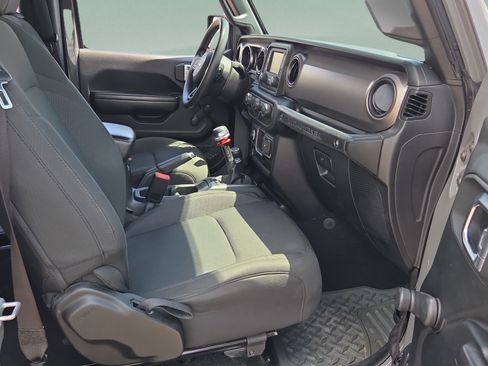 Used 2021 Jeep Wrangler Sport AWD/4WD image 13