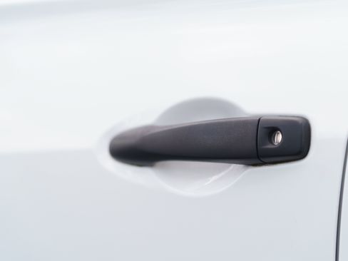 Used 2021 Nissan Kicks S FWD image 36
