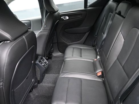 Used 2025 Volvo XC40 B5 Plus AWD/4WD image 16