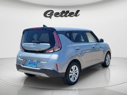 Used 2023 Kia Soul LX FWD image 4