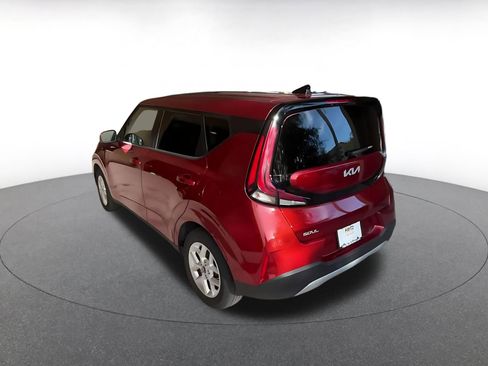 Used 2025 Kia Soul LX w/ LX Technology Package image 10
