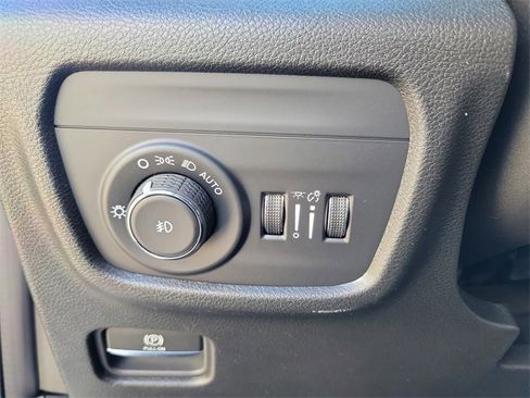 New 2025 Jeep Grand Cherokee L Limited image 22