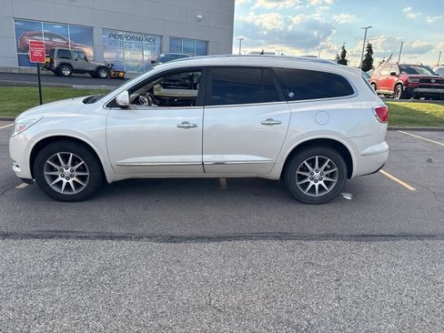 Used 2013 Buick Enclave Leather FWD image 2