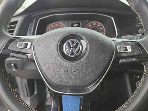 Used 2021 Volkswagen Jetta SE w/ SE Cold Weather Package FWD image 6