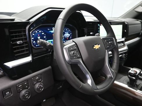 New 2026 Chevrolet Silverado 1500 LT AWD/4WD image 12