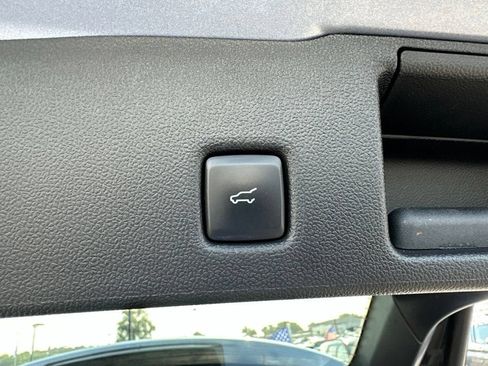 Used 2022 Ford Escape SEL FWD image 10