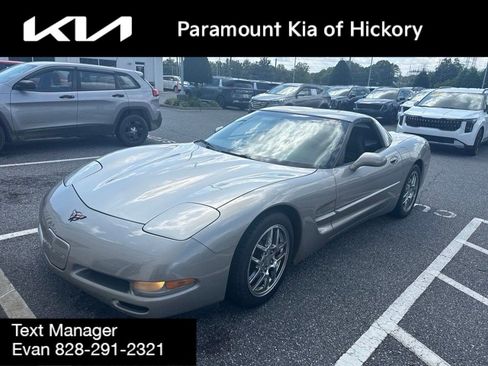 Used 1998 Chevrolet Corvette Coupe w/ Roof Pkg RWD image 2