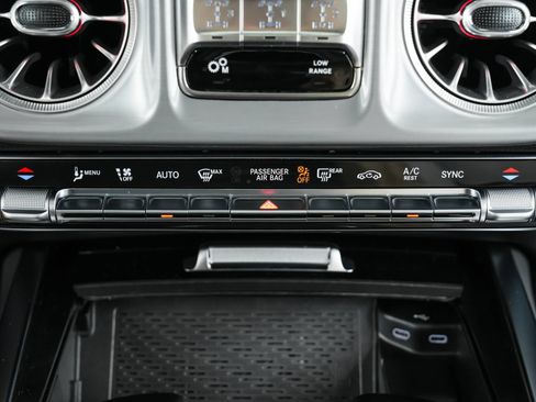 Used 2025 Mercedes-Benz G 63 AMG 4MATIC image 29