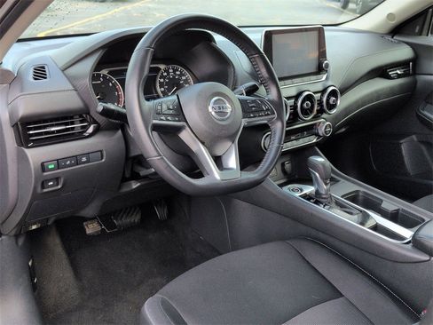 Used 2020 Nissan Sentra SV image 9