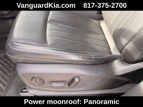 Used 2022 Audi e-tron Premium Plus image 14