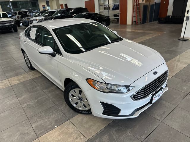Used 2019 Ford Fusion S FWD image 9