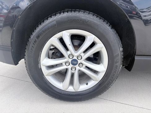 Used 2019 Ford Edge SEL w/ Equipment Group 201A FWD image 12