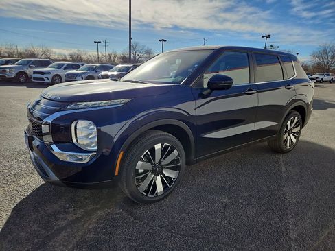 New 2026 Mitsubishi Outlander SE image 5