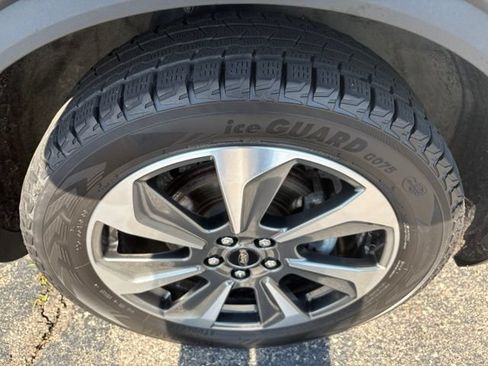 Used 2024 Ford Escape Platinum AWD/4WD image 20