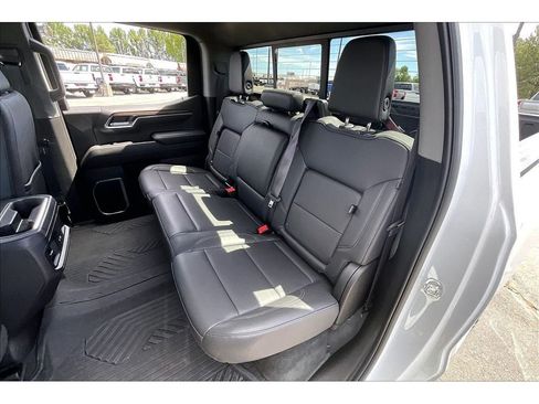 Used 2024 Chevrolet Silverado 1500 LT Trail Boss w/ LT Trail Boss Premium Package AWD/4WD image 27