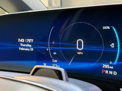 New 2025 Cadillac Optiq Sport 2 w/ LPO, Floor Liner Package image 19