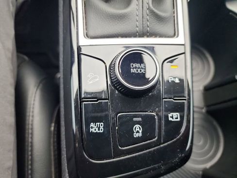 Used 2025 Kia Sportage EX w/ Premium Package image 26