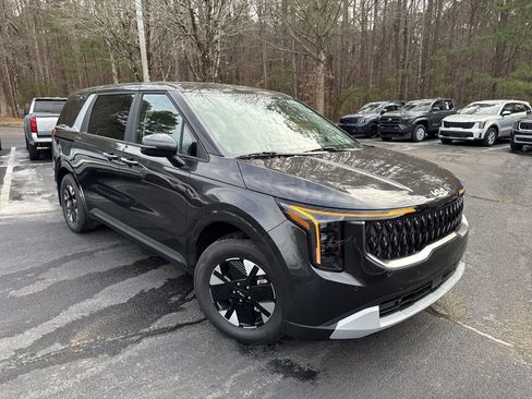 New 2026 Kia Carnival LXS image 1