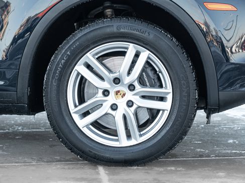 Used 2018 Porsche Cayenne image 35