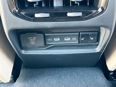 New 2026 Jeep Grand Cherokee Limited image 25