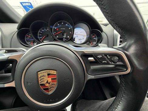 Used 2018 Porsche Cayenne Platinum Edition image 29