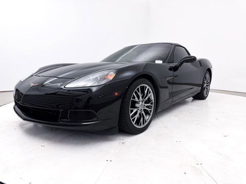 Used 2008 Chevrolet Corvette Coupe w/ Z51 Performance Package RWD image 11