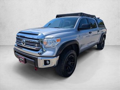 Used 2017 Toyota Tundra SR5 w/ SR5 Upgrade Package