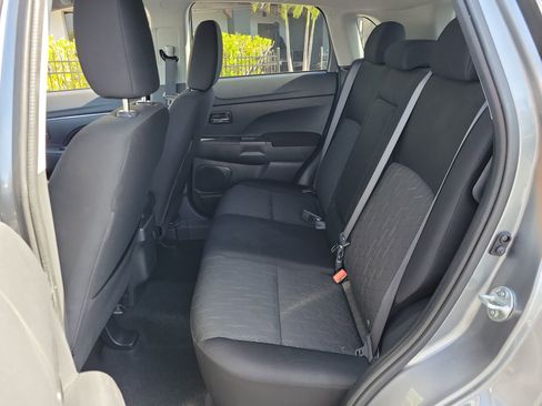 Used 2025 Mitsubishi Outlander Sport ES image 17