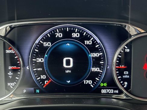 Used 2019 GMC Acadia Denali w/ Technology Package FWD image 21