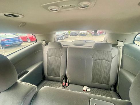Used 2016 Chevrolet Traverse LS FWD image 8