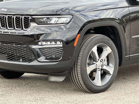 New 2025 Jeep Grand Cherokee Limited image 6