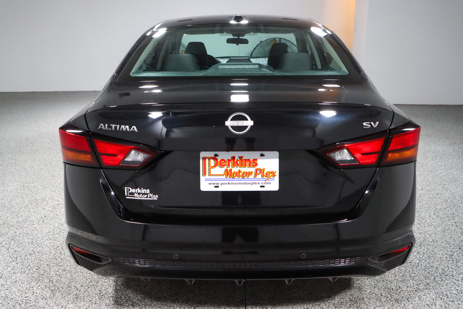 Used 2024 Nissan Altima 2.5 SV FWD image 8