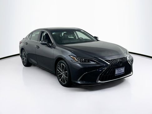 Used 2023 Lexus ES 350 w/ Premium Package FWD image 3