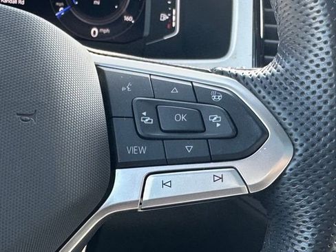 Certified 2023 Volkswagen Atlas Cross Sport SEL R-Line AWD/4WD image 39