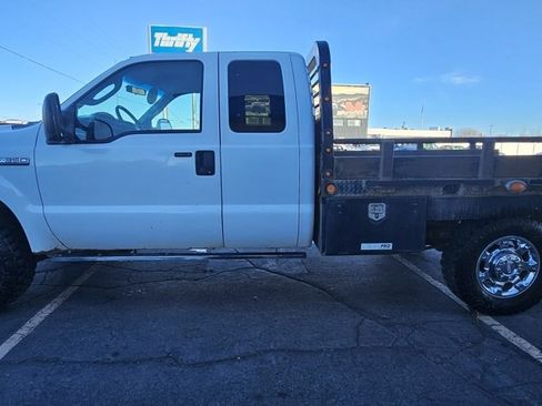 Used 2006 Ford F350 XLT image 6