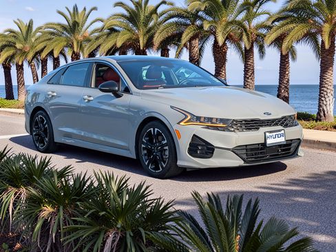 Used 2021 Kia K5 GT-Line w/ GT-Line FWD Premium Package image 5