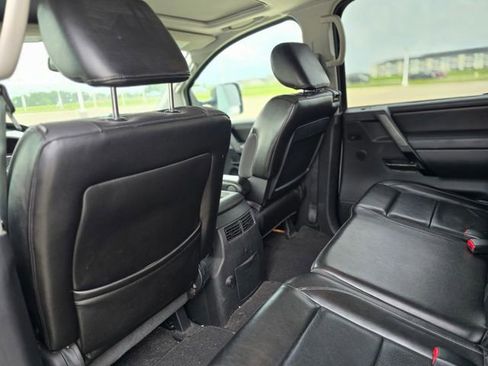 Used 2010 Nissan Titan LE w/ Technology Pkg AWD/4WD image 13