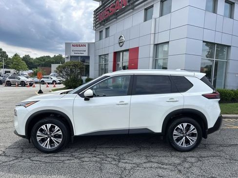 Certified 2023 Nissan Rogue SV w/ SV Premium B Package AWD/4WD image 5