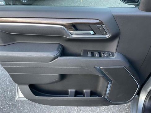 Used 2025 Chevrolet Silverado 1500 LT image 15