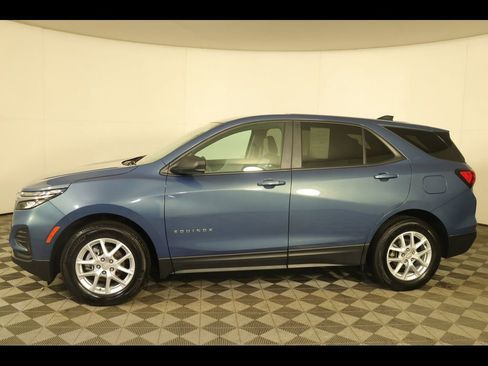 Used 2024 Chevrolet Equinox LS w/ LS Convenience Package image 10