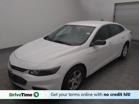 Used 2018 Chevrolet Malibu LS w/ LPO, Convenience Package 1 FWD image 1