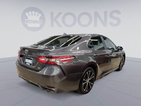 Used 2019 Toyota Camry SE image 7