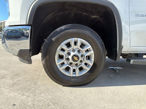 Used 2024 Chevrolet Silverado 2500 LT image 23