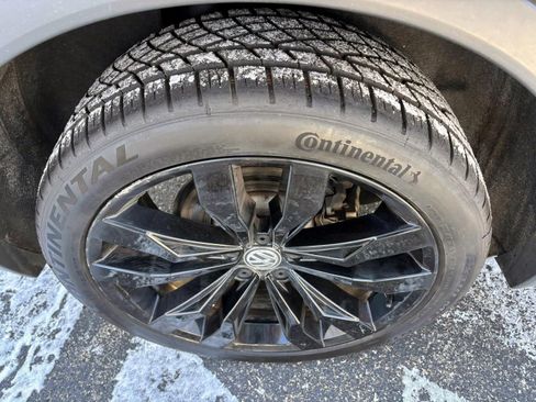 Used 2021 Volkswagen Tiguan SE R-Line image 10