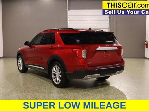 Used 2023 Ford Explorer XLT w/ Equipment Group 202A RWD image 6