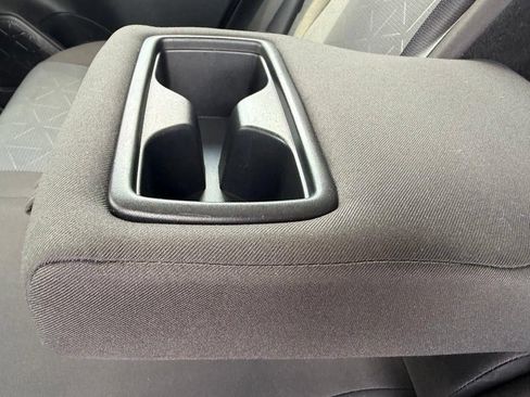 Used 2025 Toyota RAV4 XLE FWD image 15