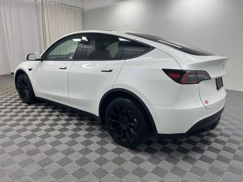 Used 2023 Tesla Model Y Long Range image 5