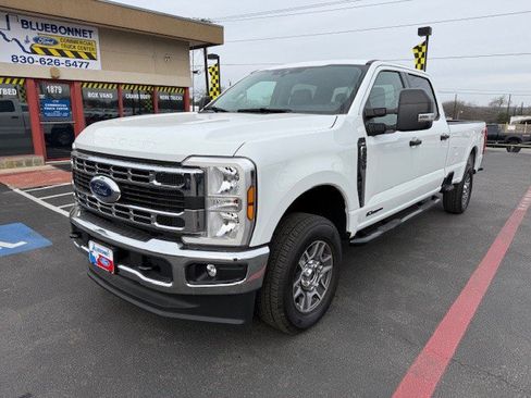 New 2025 Ford F250 XLT image 5