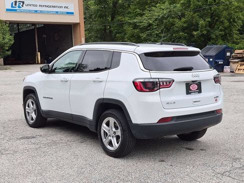 Used 2023 Jeep Compass Latitude w/ Sun and Sound Group AWD/4WD image 7