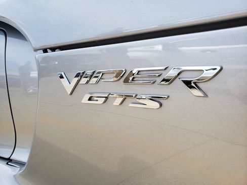 Used 2017 Dodge Viper GTS RWD image 14